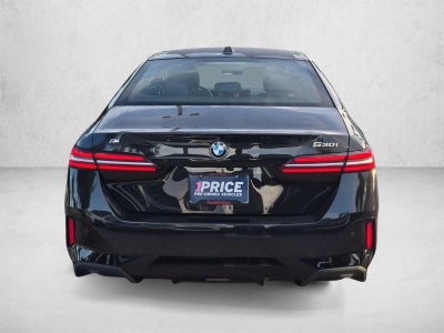 2025 BMW 530i Sedan