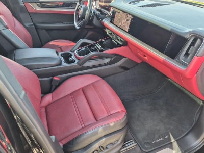 2024 Porsche Cayenne AWD