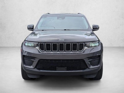 2023 Jeep Grand Cherokee Laredo 4x2