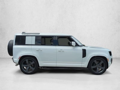 2025 Land Rover Defender 110 P525 V8