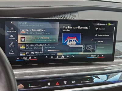 2025 BMW 740i xDrive Sedan