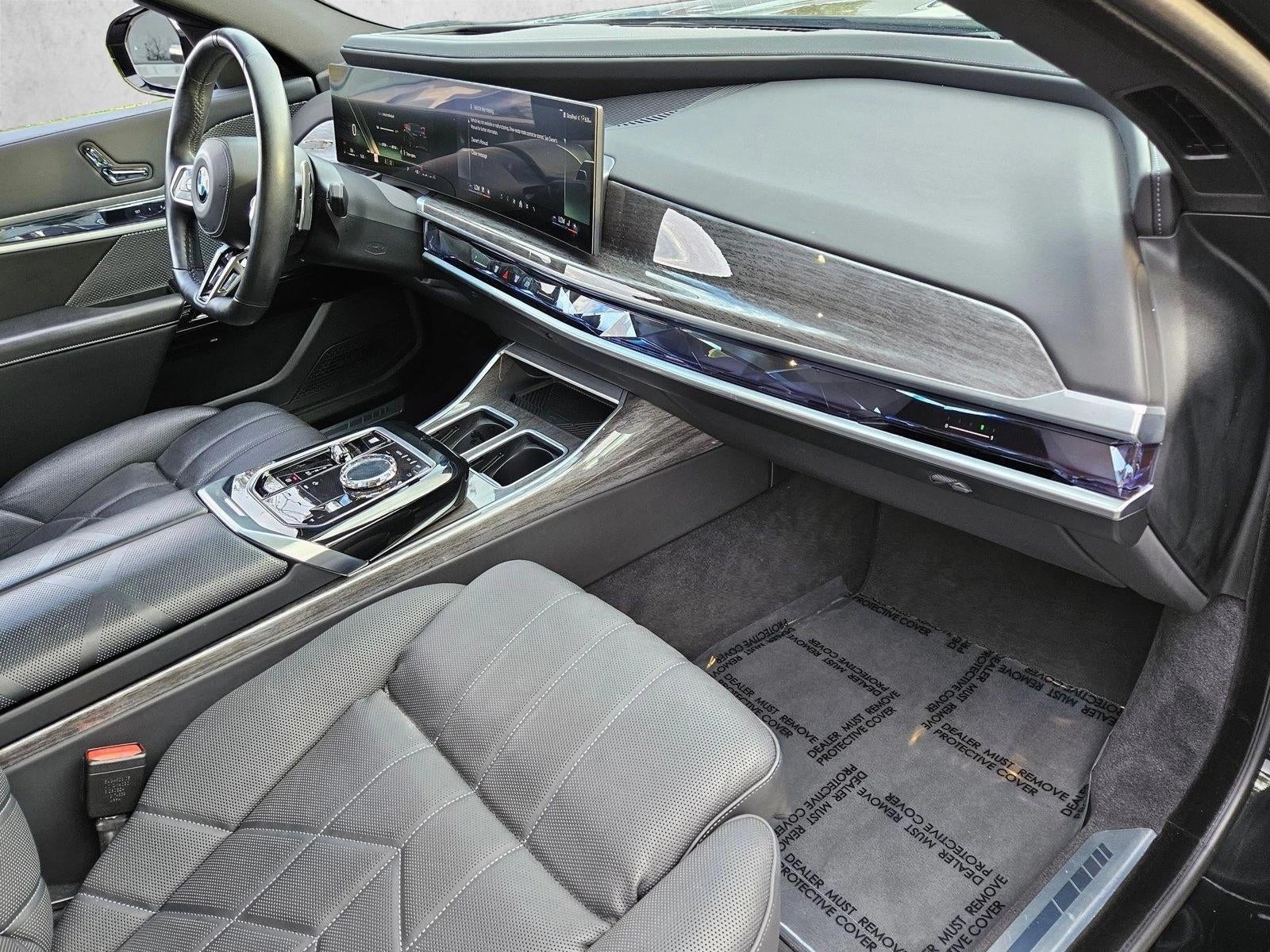 2025 BMW 740i xDrive Sedan