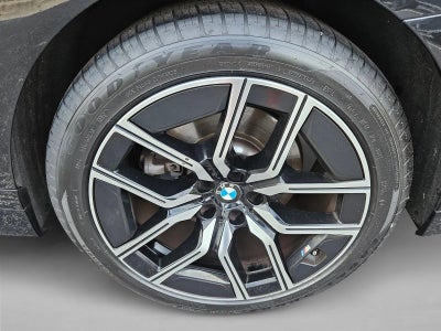 2025 BMW 740i xDrive Sedan