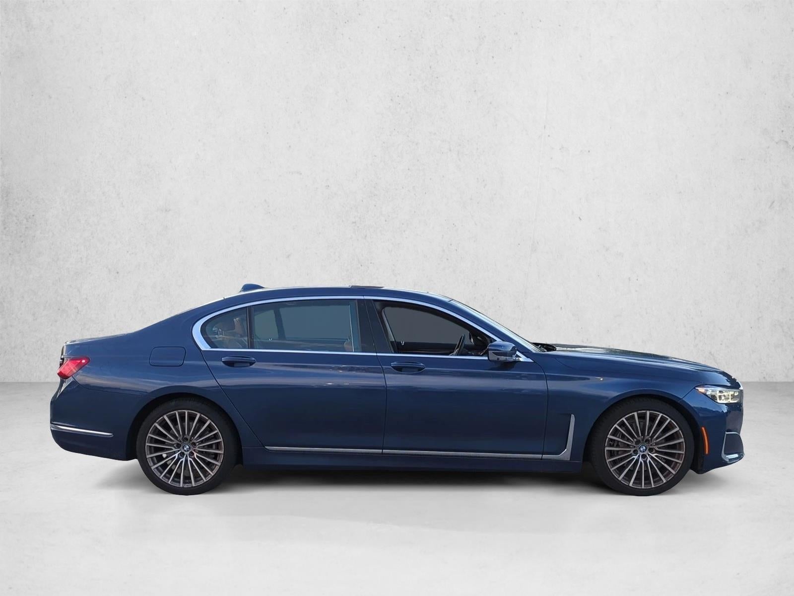 2022 BMW 740i Sedan