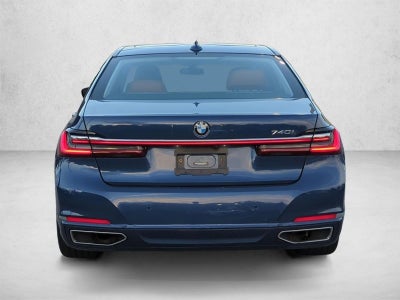 2022 BMW 740i Sedan