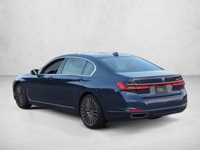 2022 BMW 740i Sedan