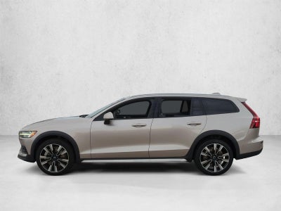 2024 Volvo V60 Cross Country B5 AWD Ultimate