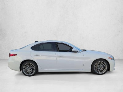 2019 Alfa Romeo Giulia Ti Lusso RWD