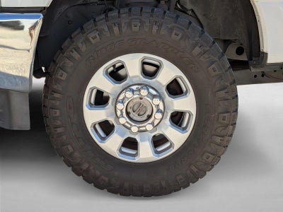 2017 Ford Super Duty F-250 SRW XLT 4WD Crew Cab 6.75' Box