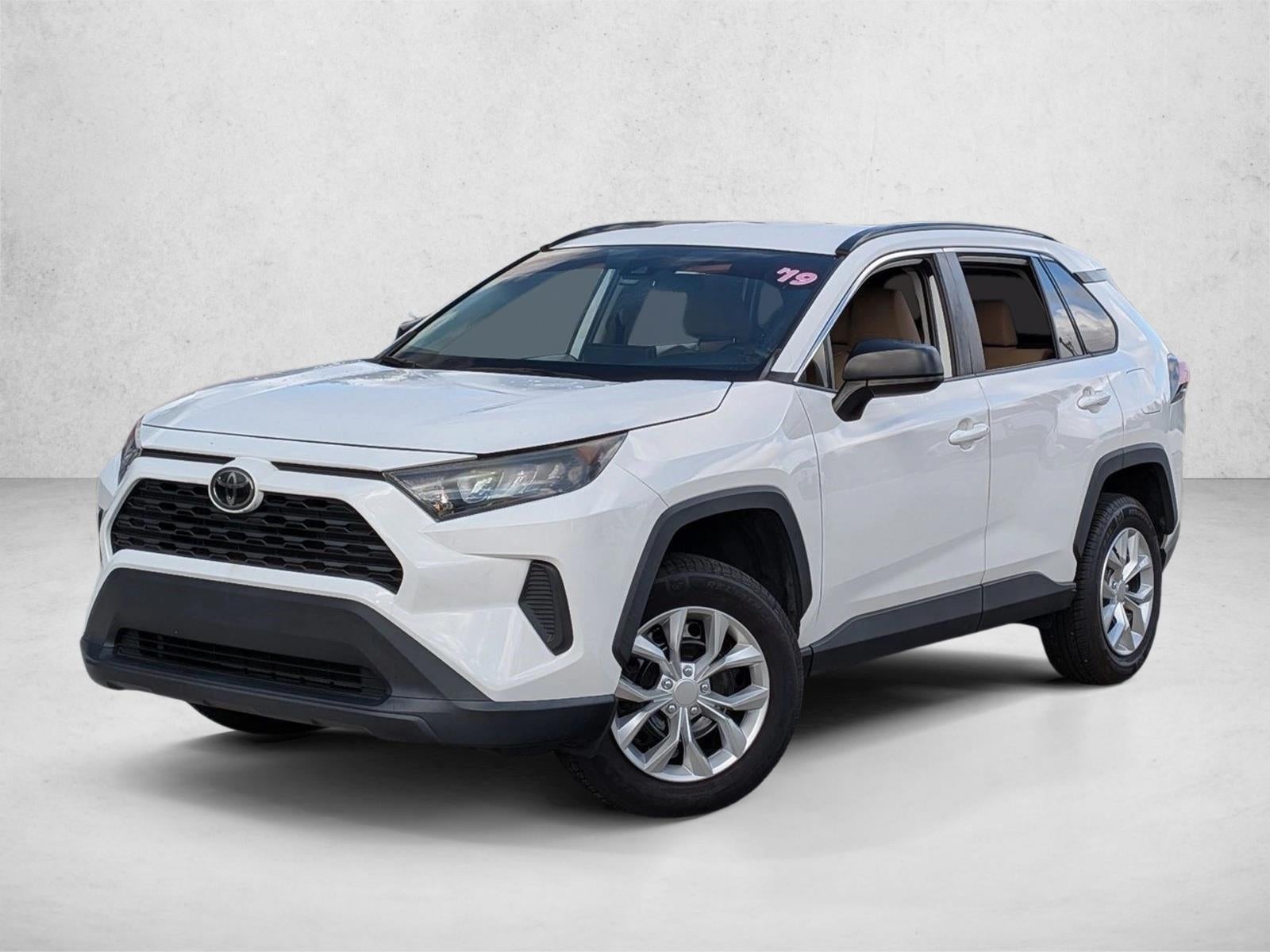 2019 Toyota RAV4 LE FWD (GS)