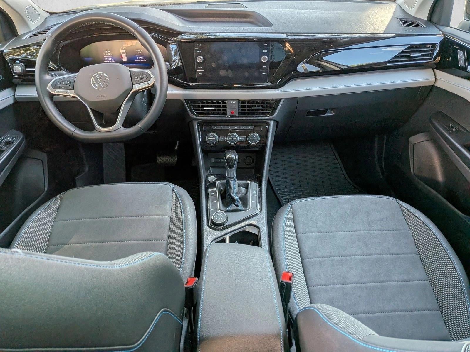 2024 Volkswagen Taos SE Black 4MOTION