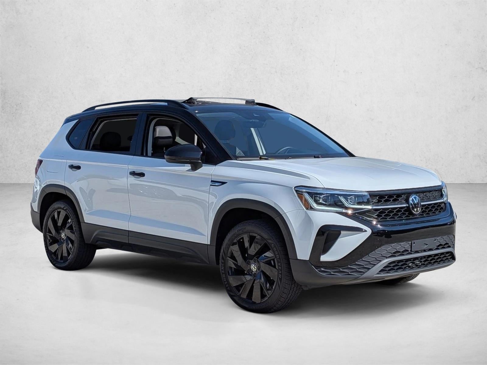 2024 Volkswagen Taos SE Black 4MOTION