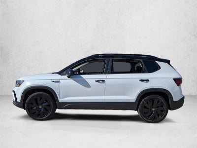 2024 Volkswagen Taos SE Black 4MOTION