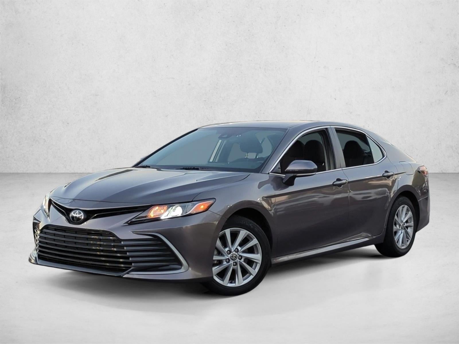 2023 Toyota Camry LE Auto (SE)