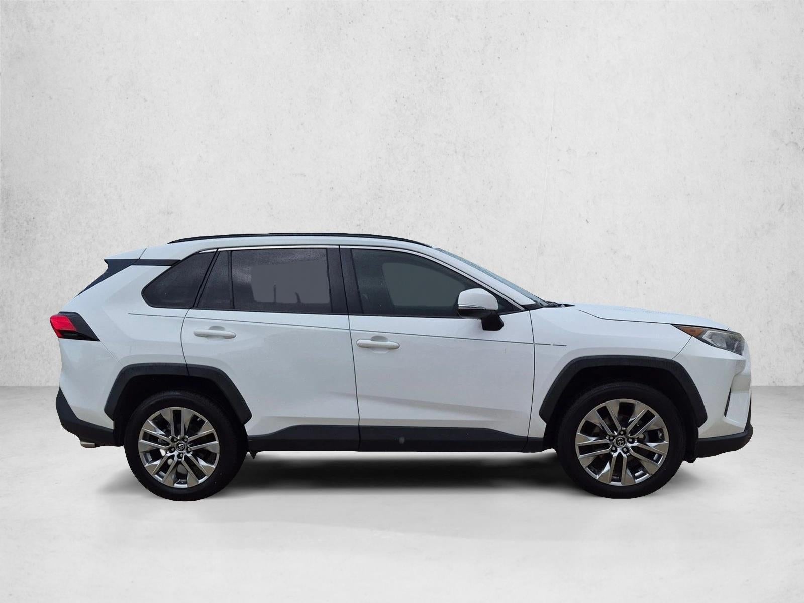 2019 Toyota RAV4 XLE Premium FWD (Natl)