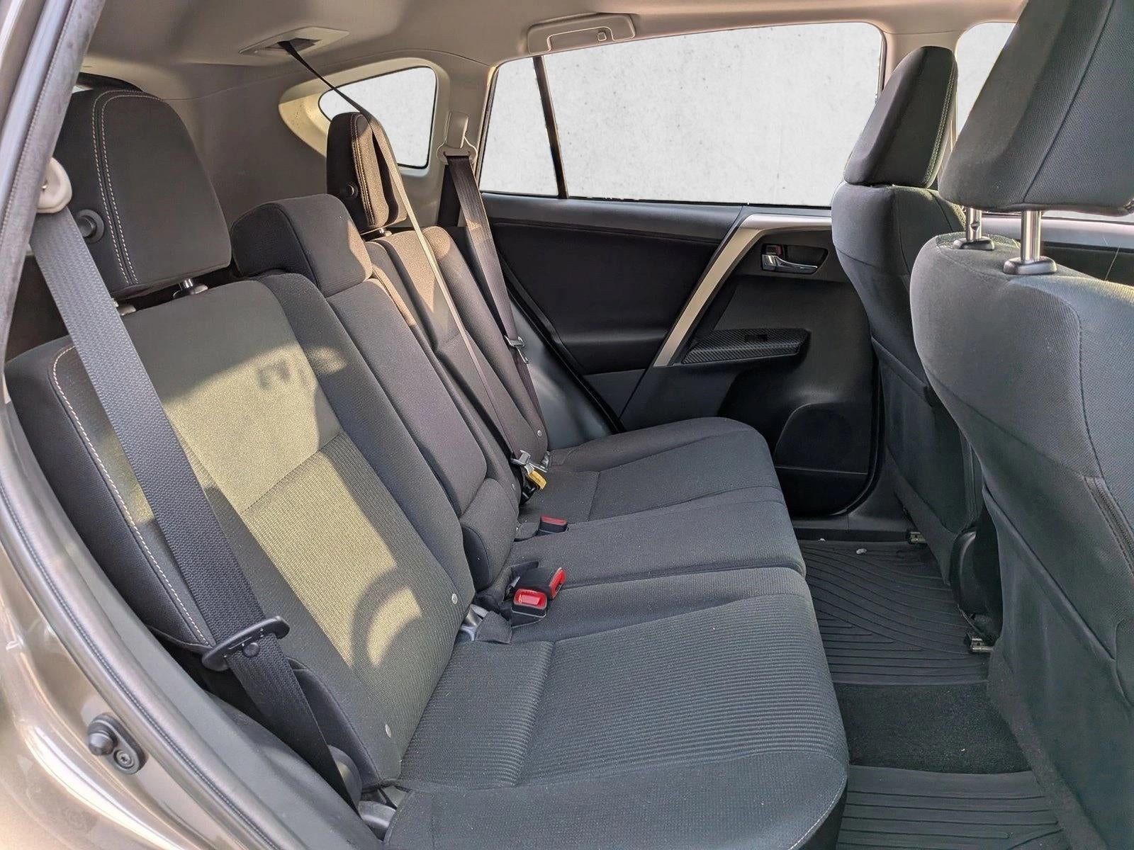 2015 Toyota RAV4 FWD 4dr XLE (GS)