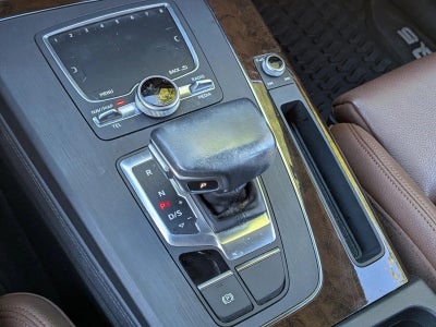 2019 Audi Q5 Premium Plus 45 TFSI quattro