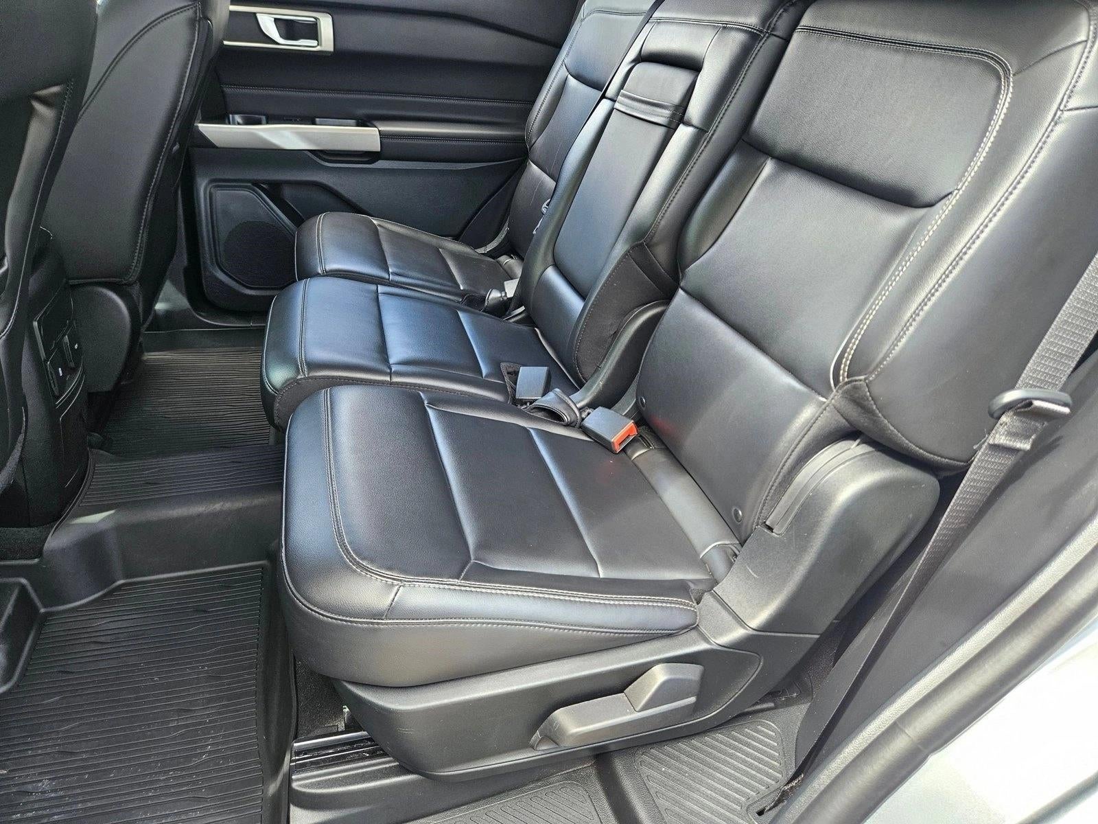 2023 Ford Explorer XLT RWD