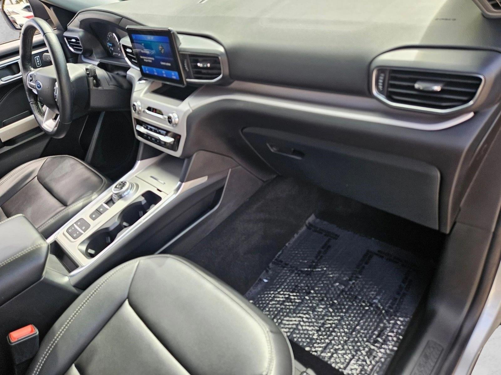 2023 Ford Explorer XLT RWD