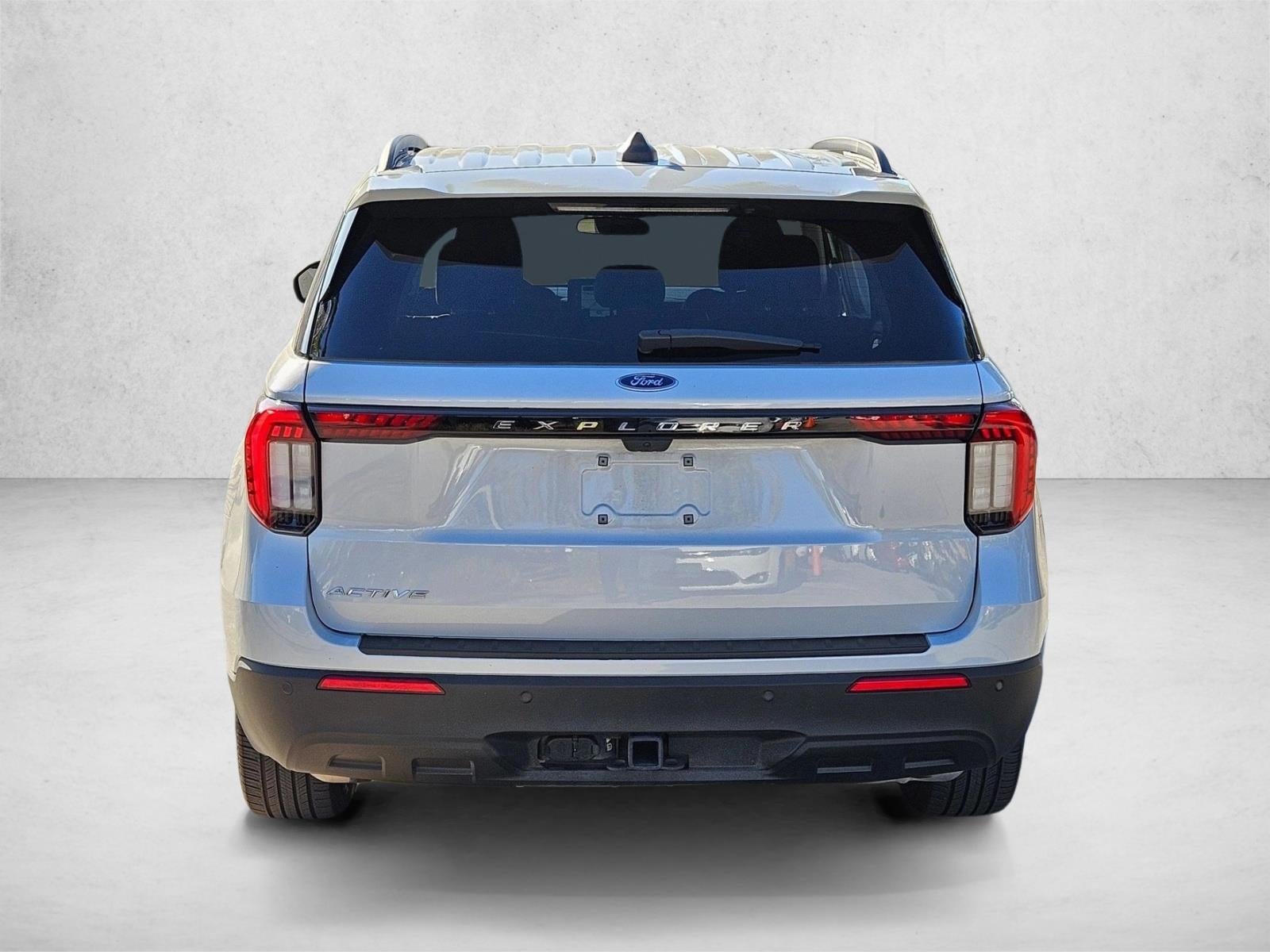 2025 Ford Explorer Active RWD