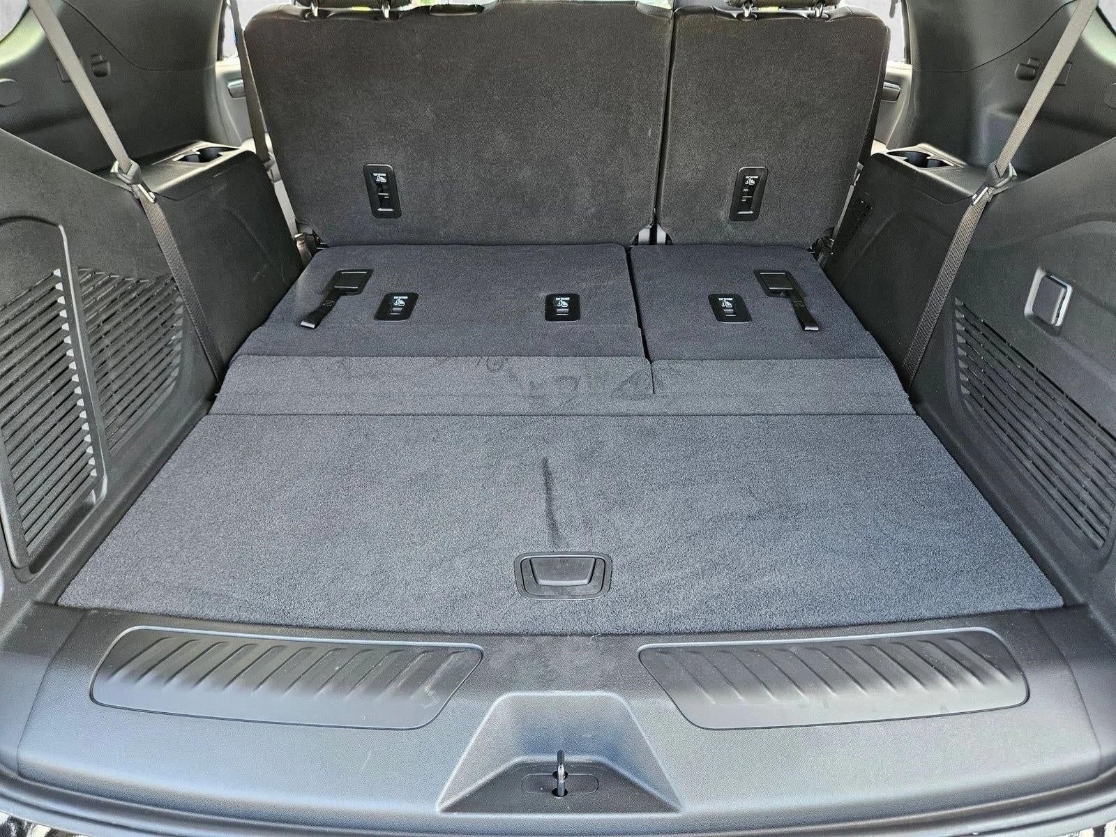 2025 Chevrolet Tahoe 2WD LT