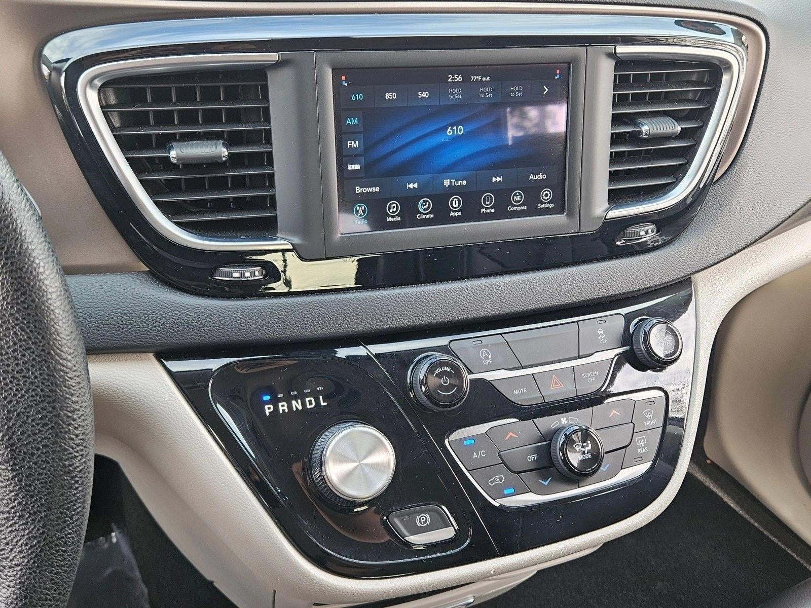 2020 Chrysler Voyager LXI FWD