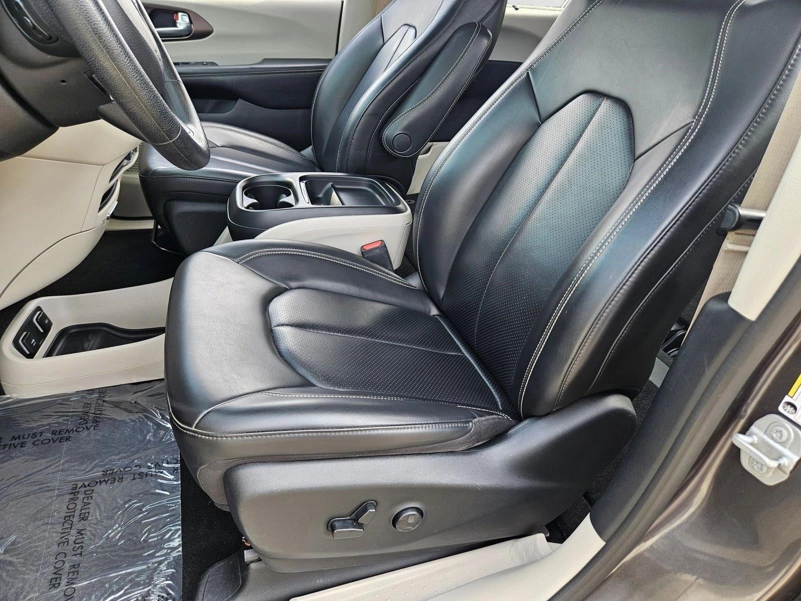 2020 Chrysler Voyager LXI FWD