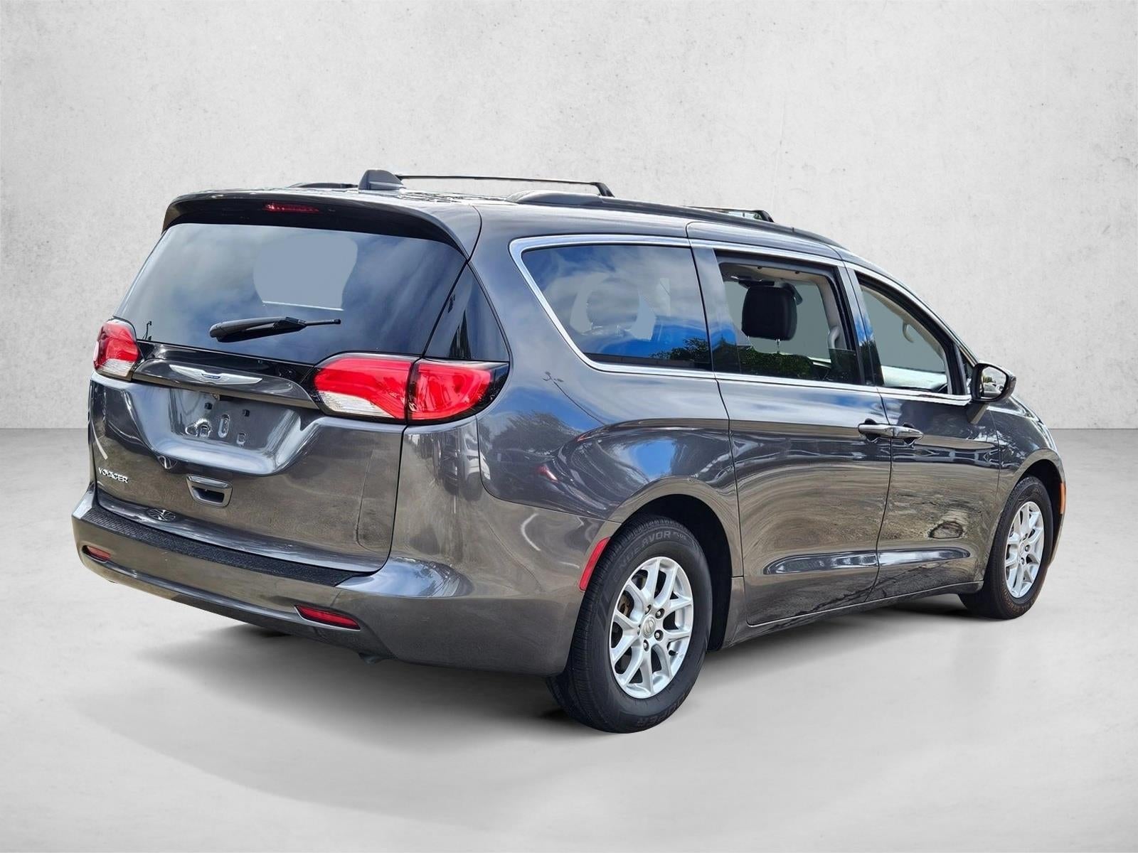 2020 Chrysler Voyager LXI FWD