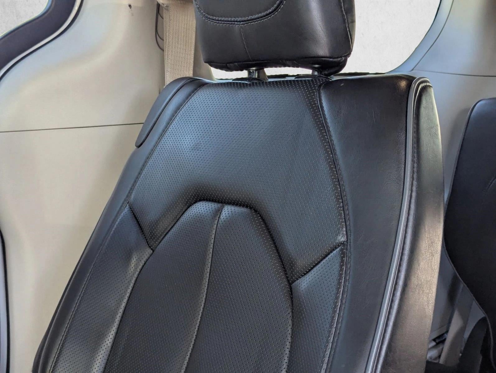 2018 Chrysler Pacifica Limited FWD