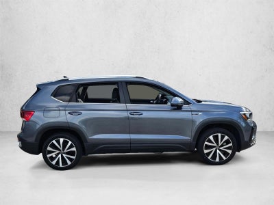 2022 Volkswagen Taos SE FWD