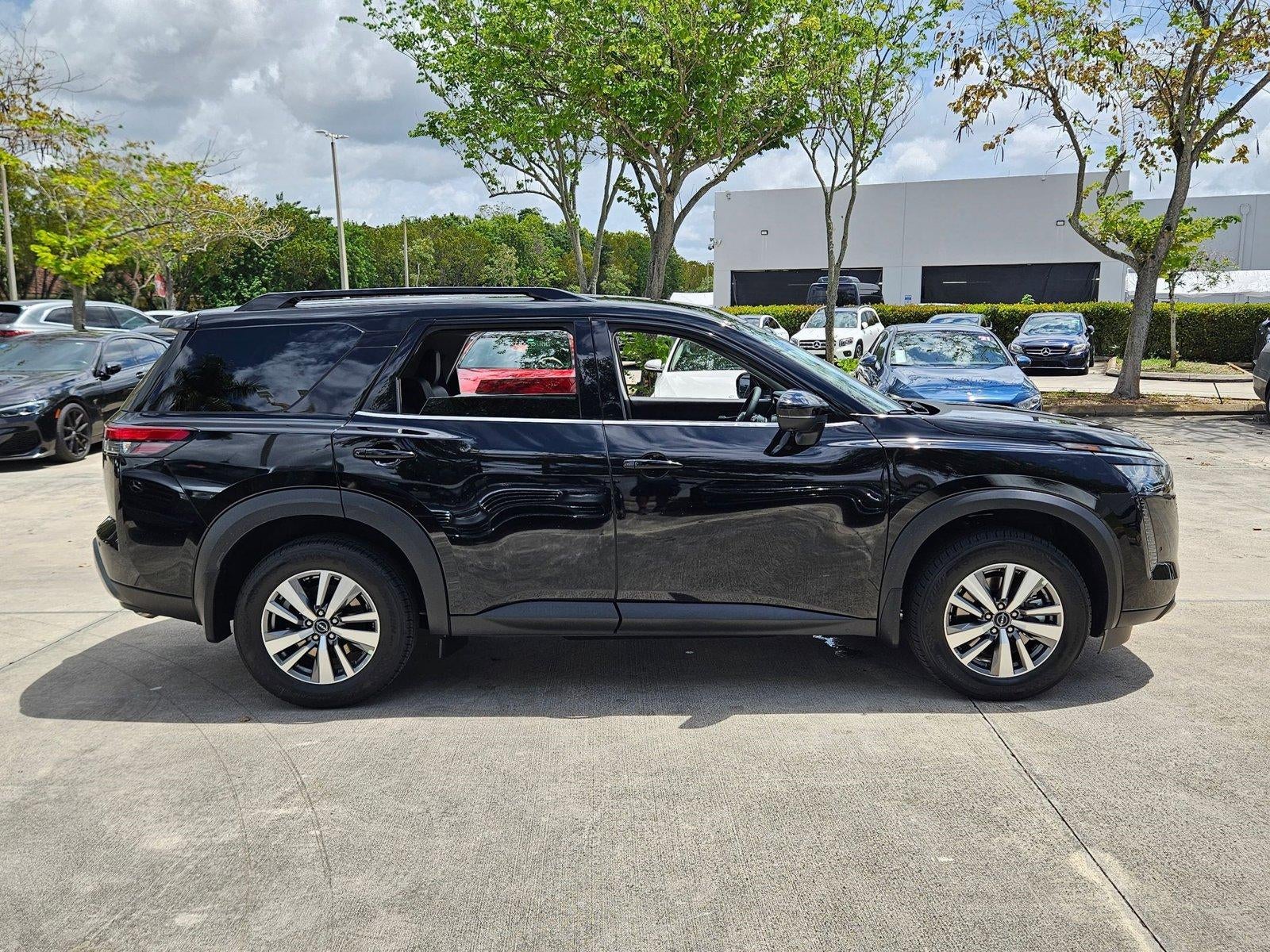 2026 Nissan Pathfinder SL 2WD