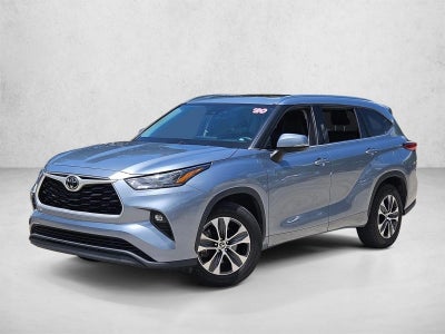 2020 Toyota Highlander XLE FWD (Natl)