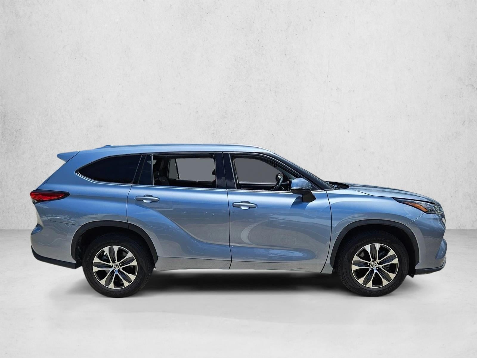 2020 Toyota Highlander XLE FWD (Natl)