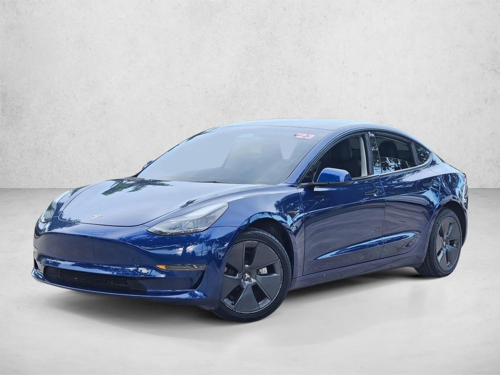 2023 Tesla Model 3 RWD