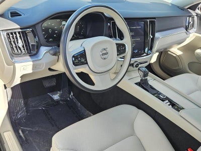 2020 Volvo S60 T5 FWD Momentum