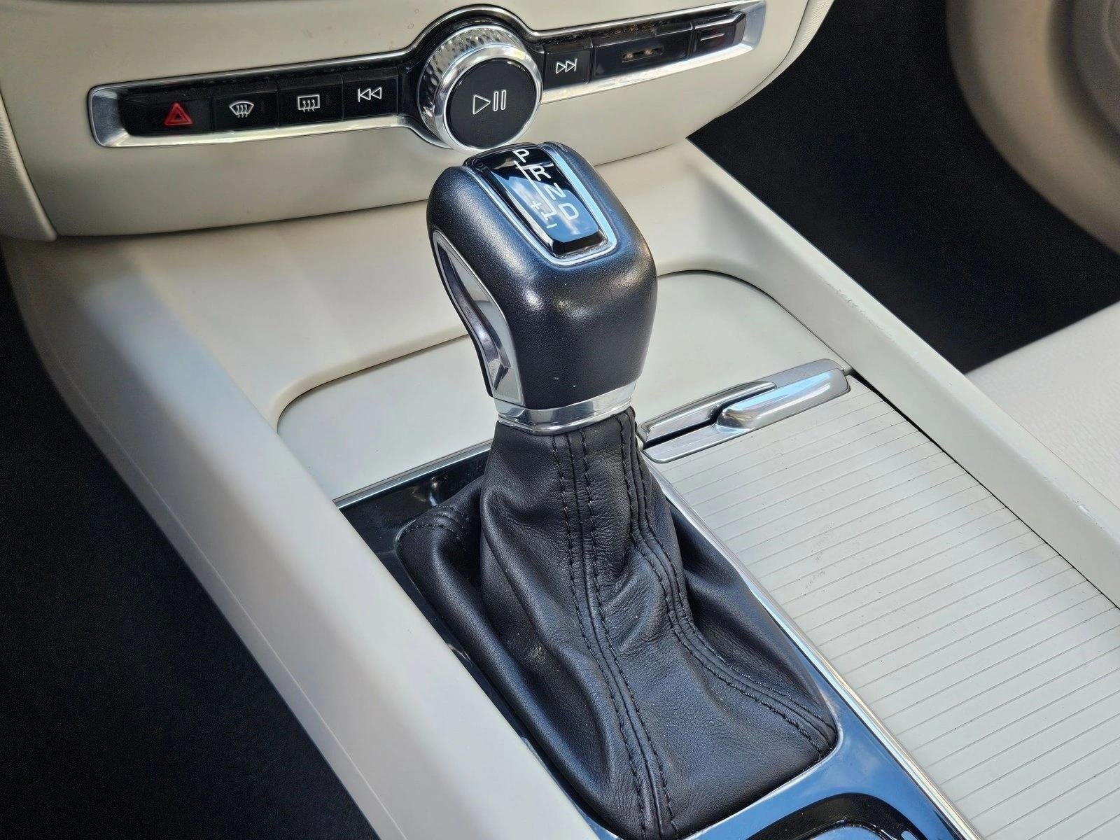 2020 Volvo S60 T5 FWD Momentum