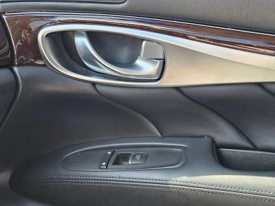 2015 INFINITI Q70 3.7