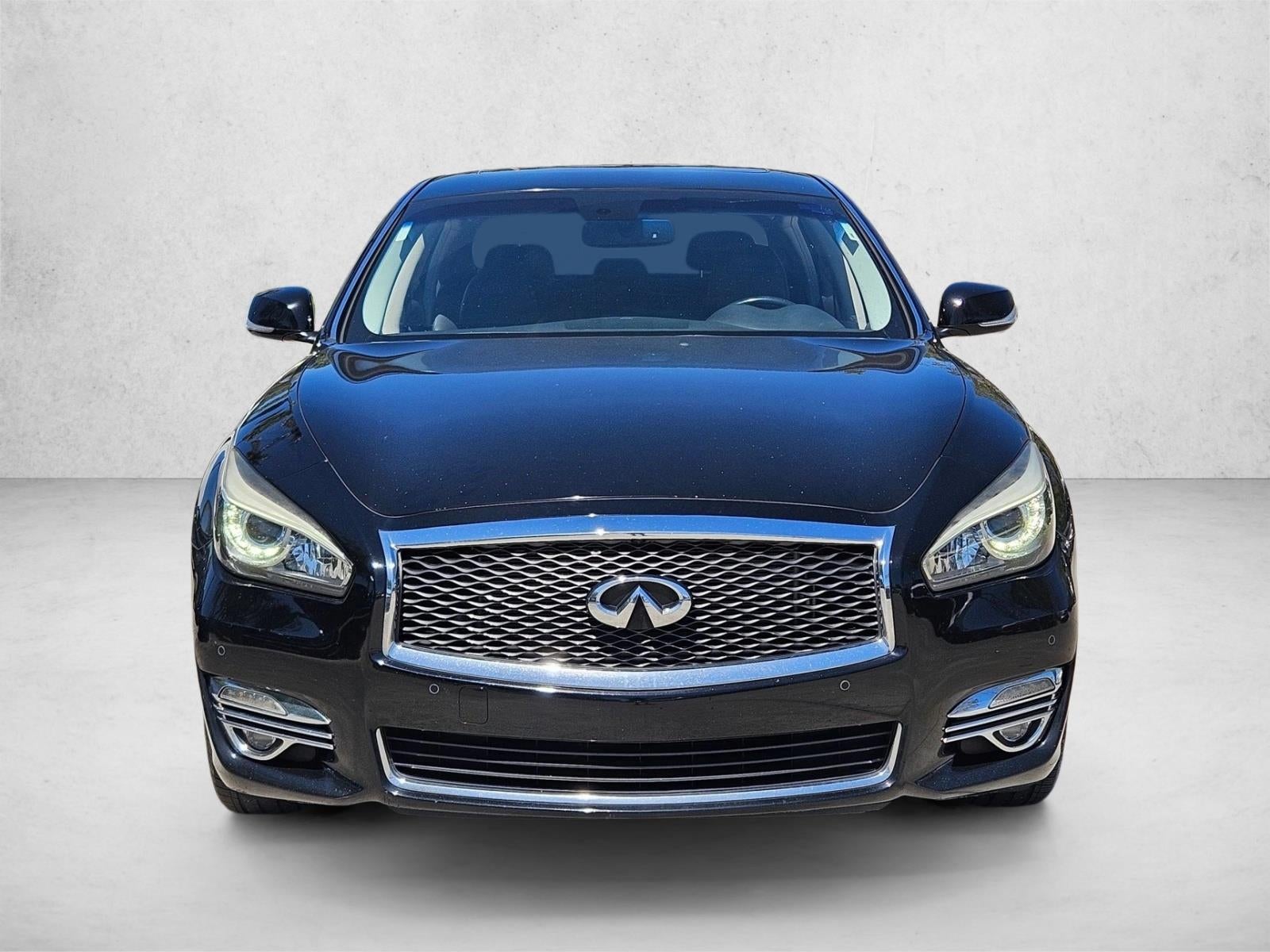 2015 INFINITI Q70 3.7