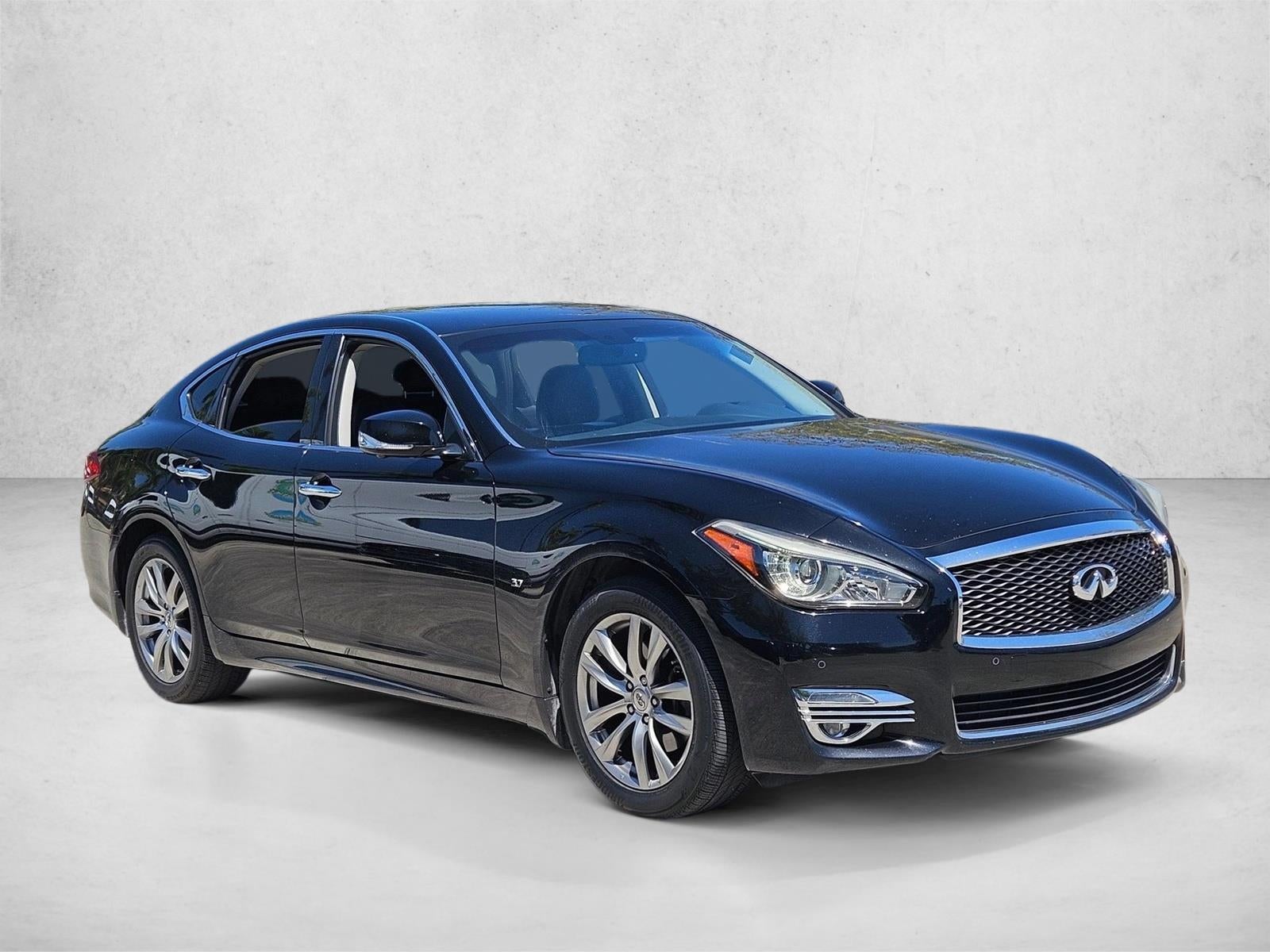 2015 INFINITI Q70 3.7
