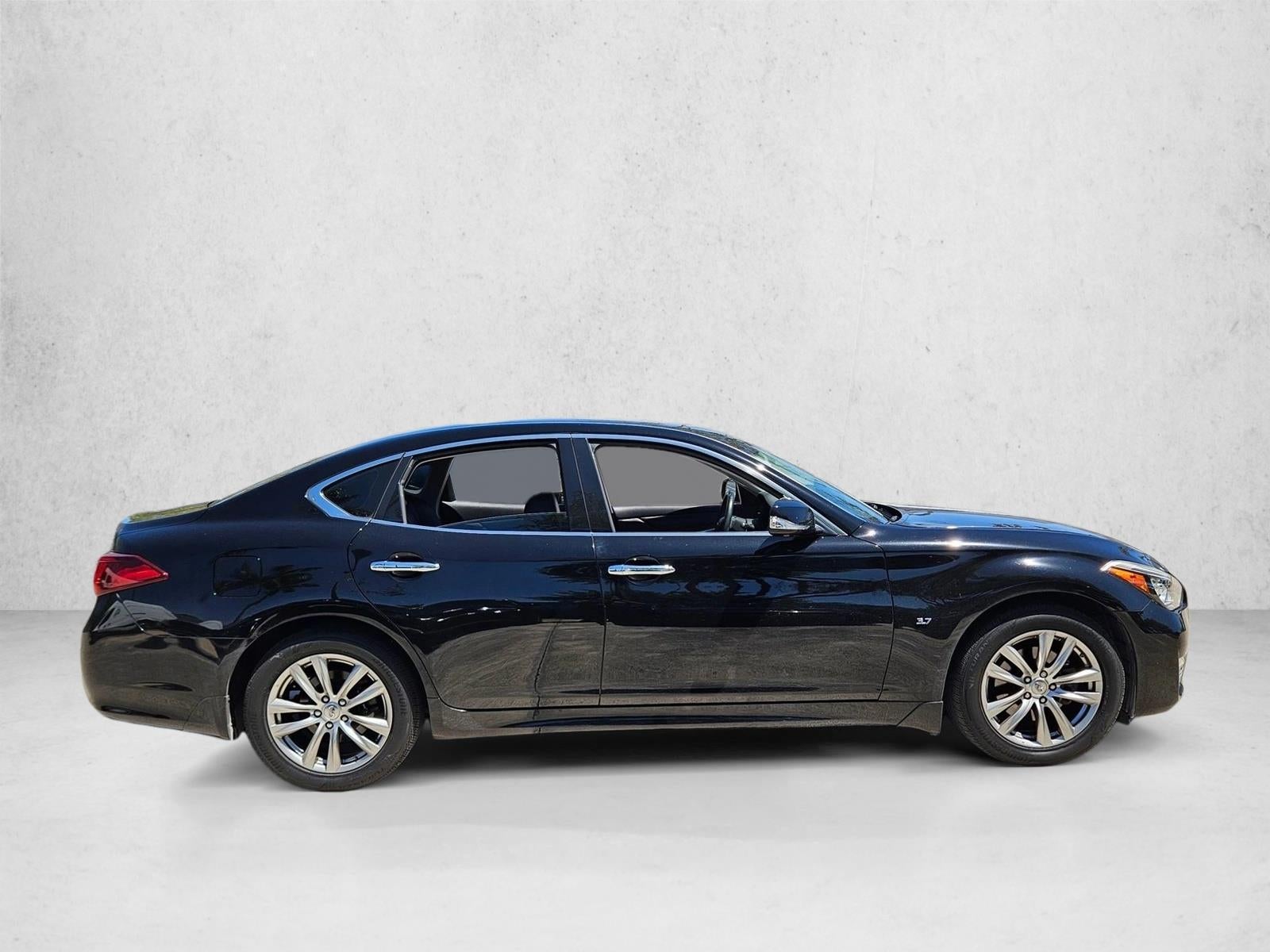 2015 INFINITI Q70 3.7