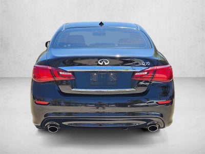 2015 INFINITI Q70 3.7