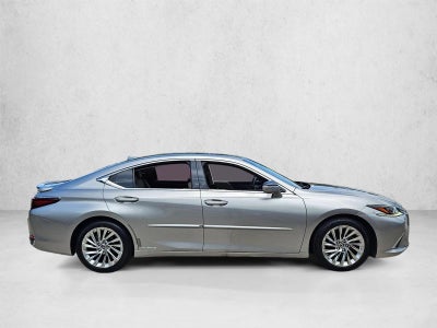 2019 Lexus ES 300h Luxury FWD