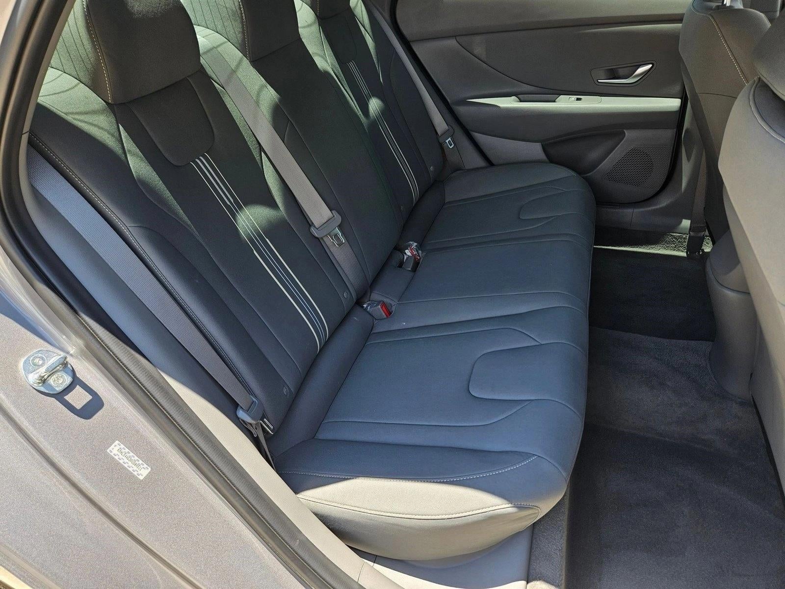 2023 Hyundai ELANTRA SEL IVT