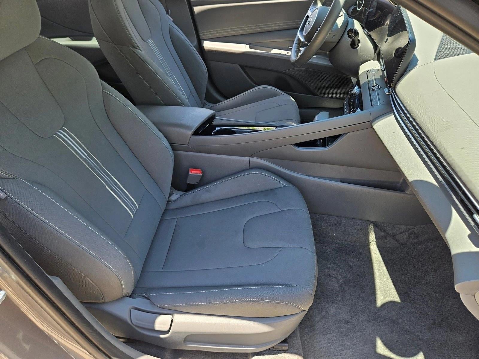 2023 Hyundai ELANTRA SEL IVT