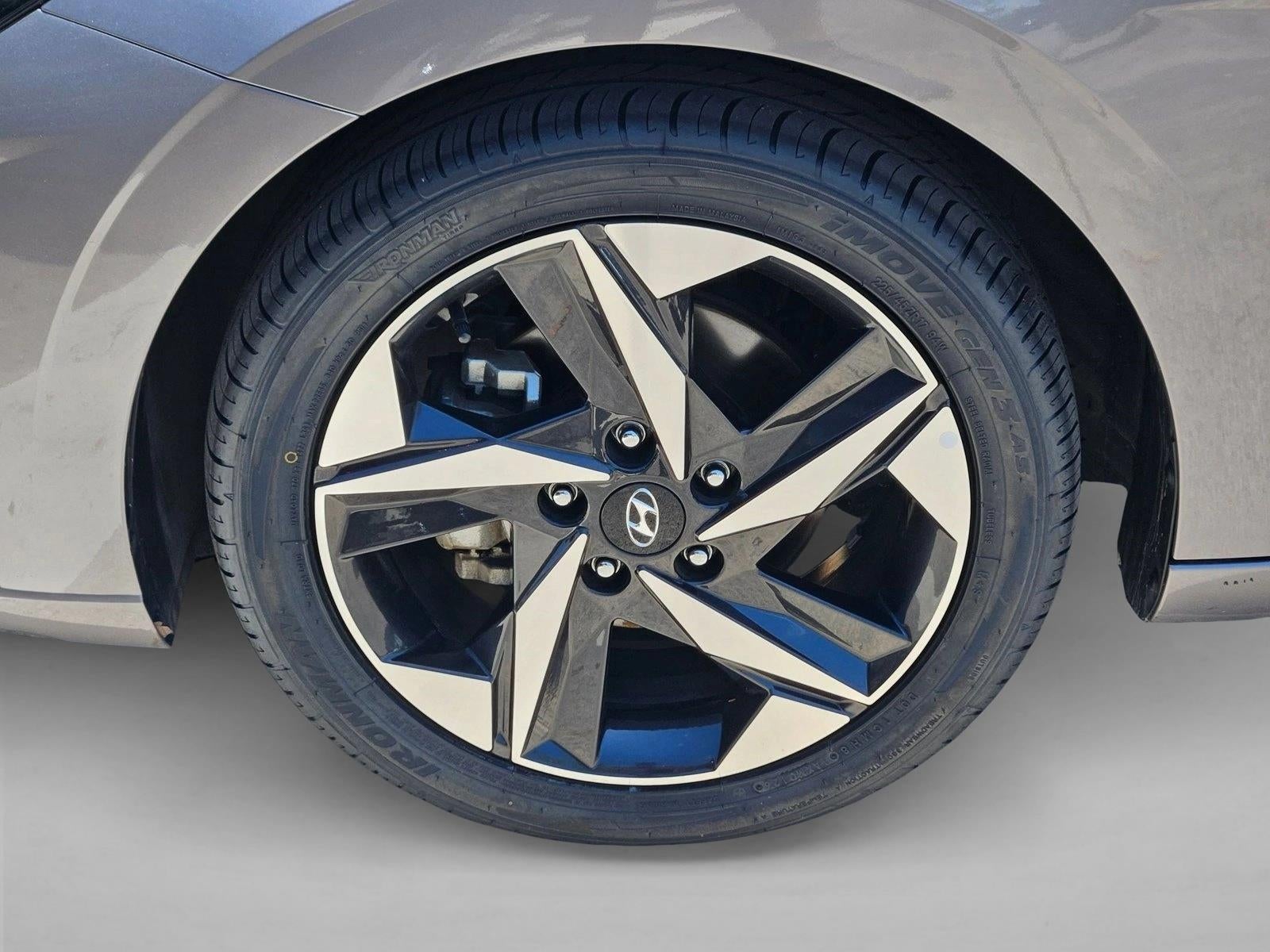 2023 Hyundai ELANTRA SEL IVT