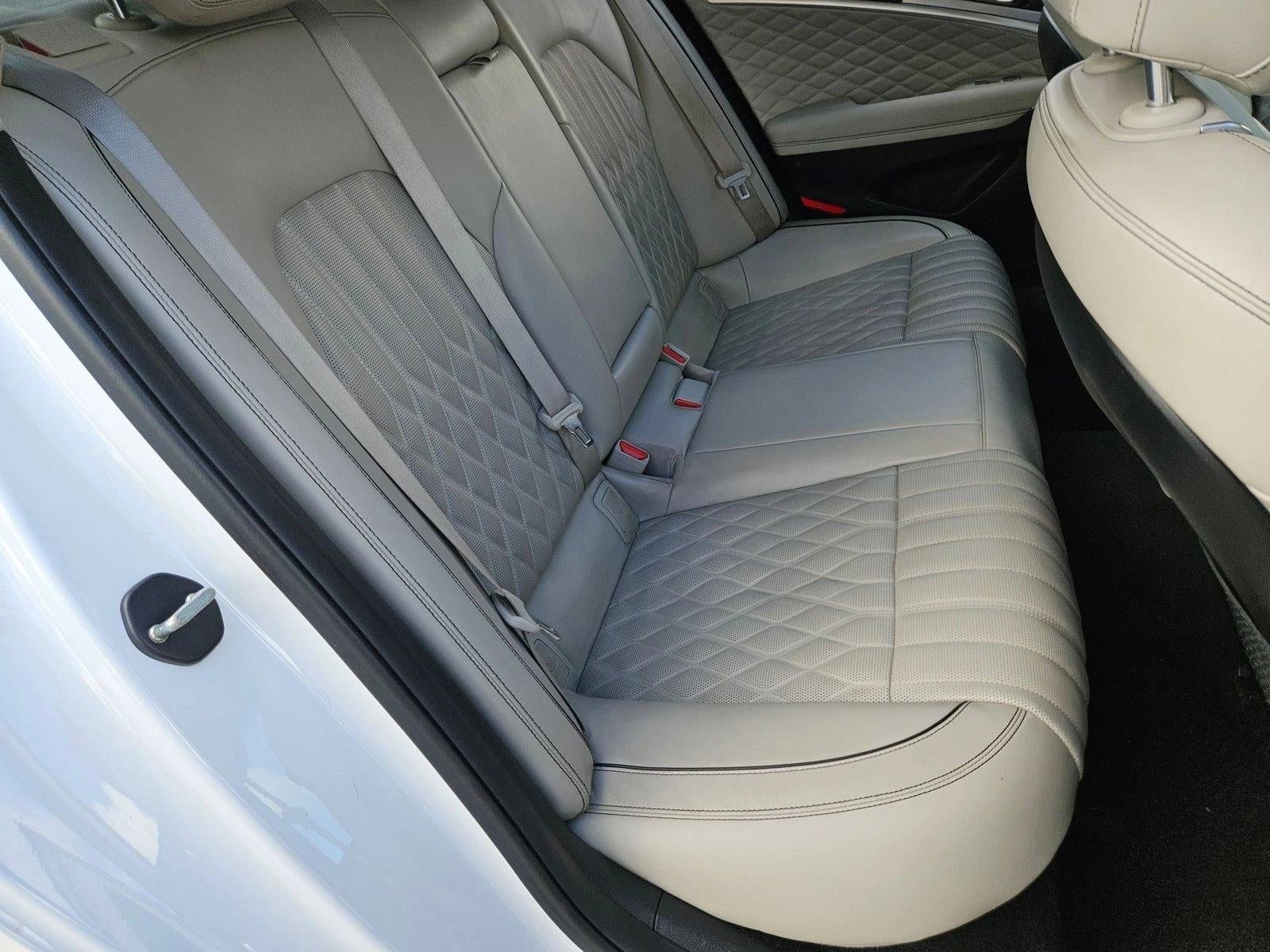 2021 Genesis G70 2.0T RWD