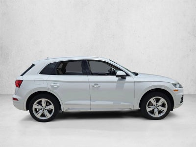 2019 Audi Q5 Premium Plus 45 TFSI quattro