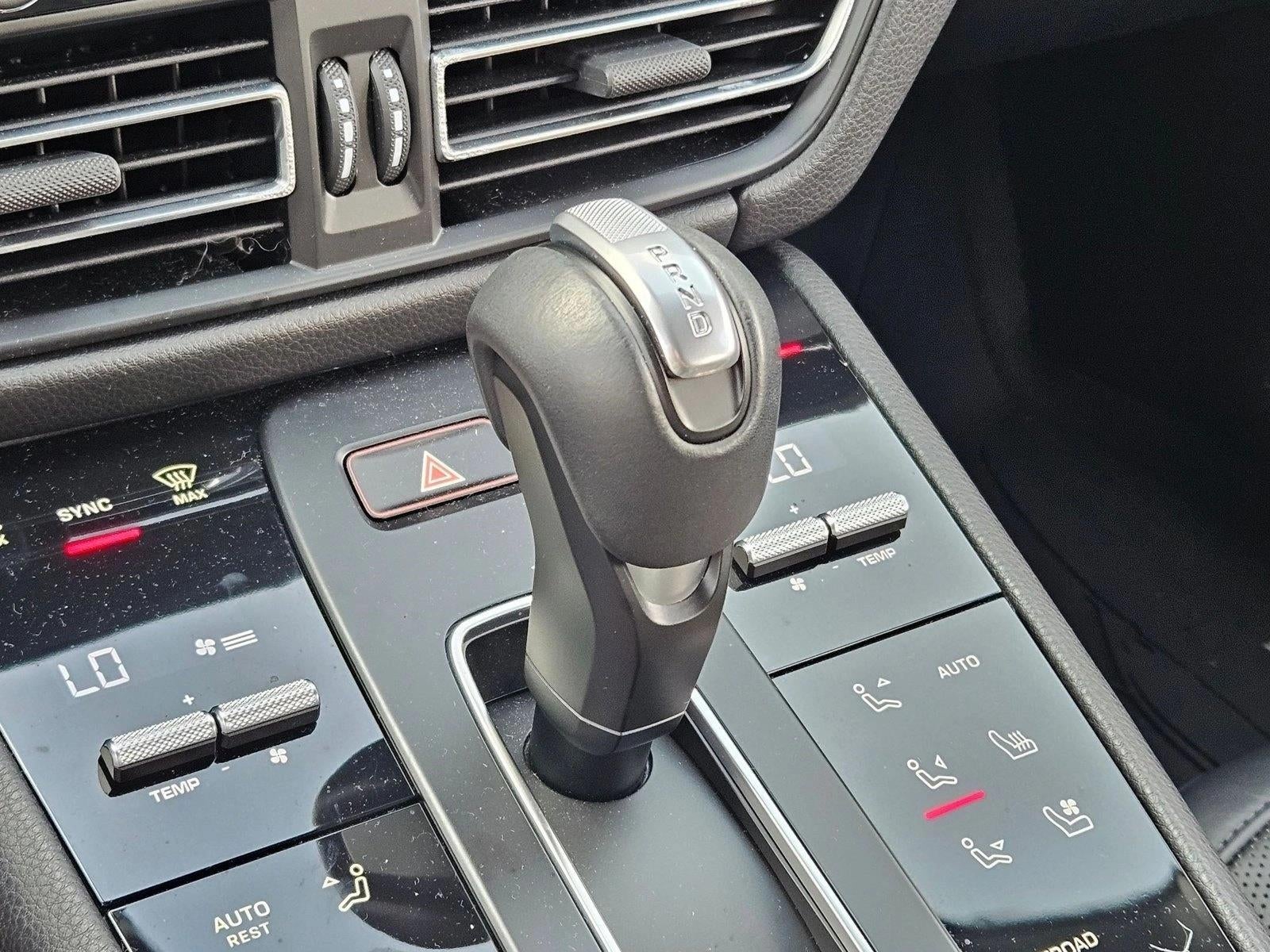2025 Porsche Macan T AWD