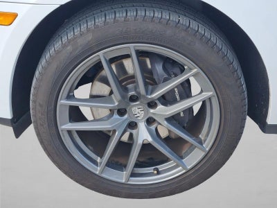 2025 Porsche Macan T AWD