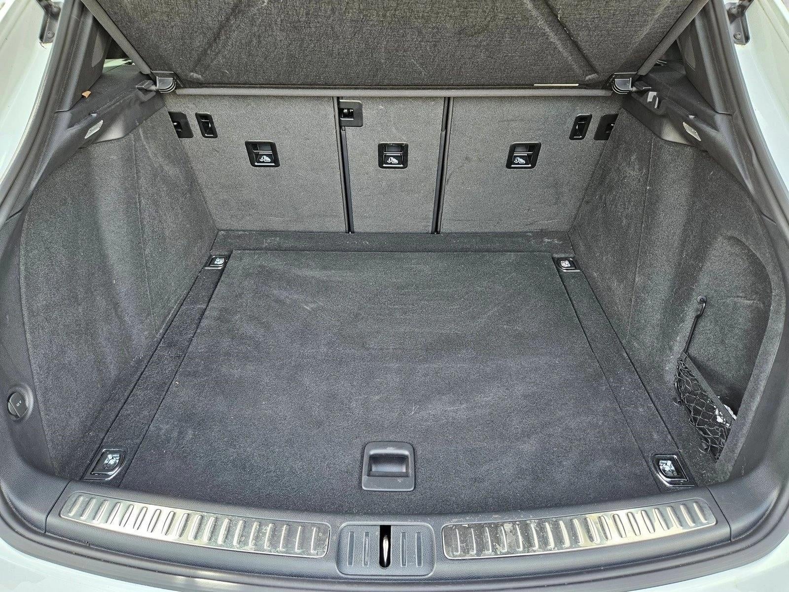 2025 Porsche Macan T AWD